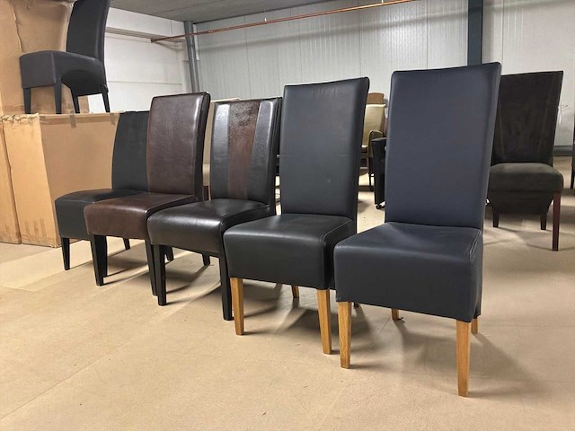 Diverse leren eetkamerstoelen (5x) - afbeelding 1 van  11