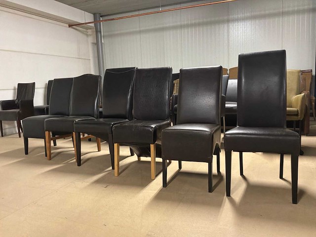 Diverse leren eetkamerstoelen (5x) - afbeelding 6 van  10
