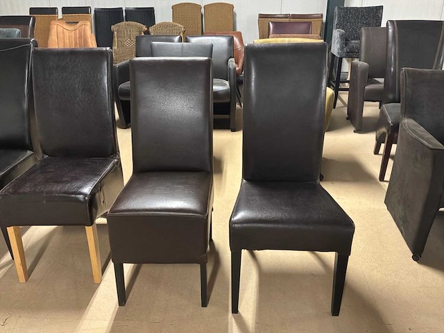 Diverse leren eetkamerstoelen (5x) - afbeelding 8 van  10