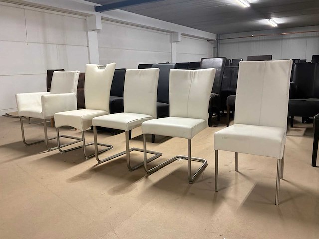 Diverse leren eetkamerstoelen (5x) - afbeelding 2 van  12