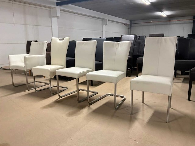 Diverse leren eetkamerstoelen (5x) - afbeelding 3 van  12