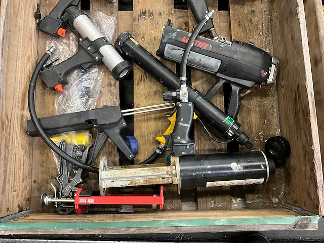 Diverse lijm- en kitspuiten (12x) - afbeelding 3 van  5