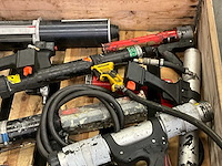 Diverse lijm- en kitspuiten (18x) - afbeelding 4 van  8