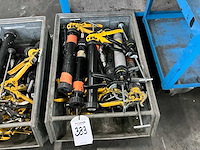 Diverse lijm- en kitspuiten - afbeelding 1 van  3