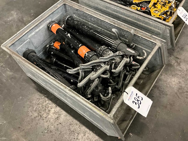 Diverse lijm- en kitspuiten - afbeelding 3 van  3