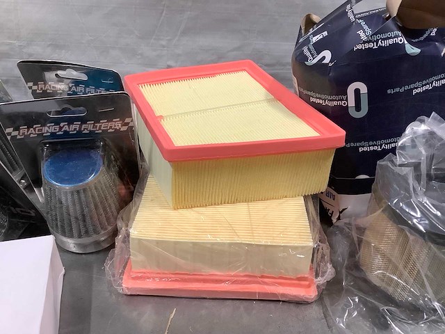 Diverse luchtfilters (15x) - afbeelding 3 van  7