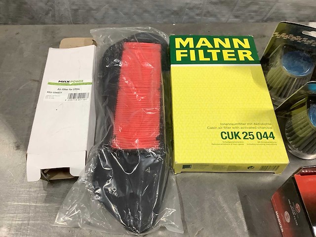 Diverse luchtfilters (15x) - afbeelding 7 van  7