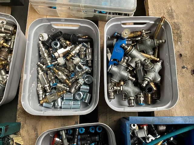 Diverse luchtkoppelingen - afbeelding 3 van  7