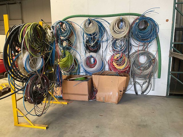 Diverse luchtslangen - afbeelding 1 van  6