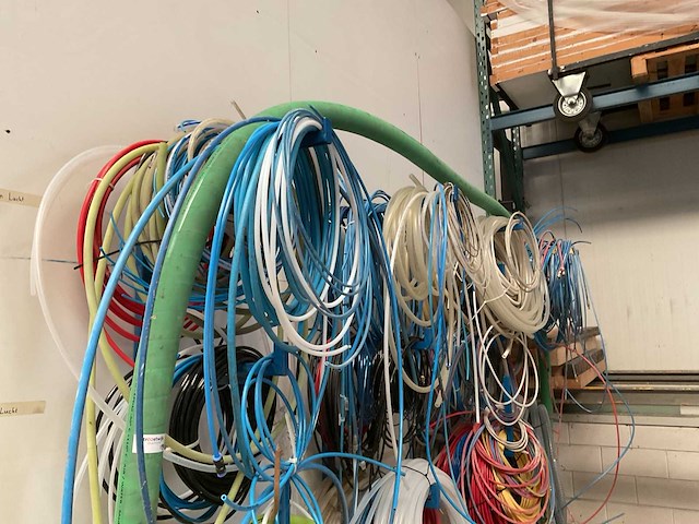 Diverse luchtslangen - afbeelding 3 van  6