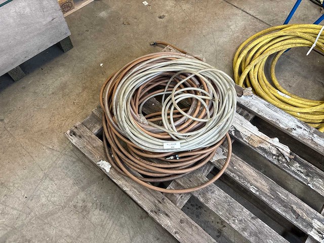 Diverse luchtslangen - afbeelding 1 van  1