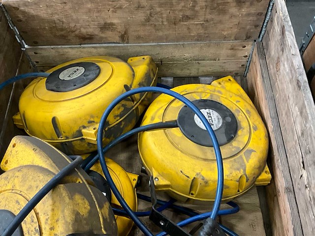 Diverse luchtslanghaspels (6x) - afbeelding 3 van  7