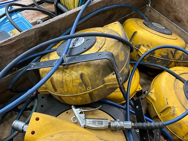 Diverse luchtslanghaspels (6x) - afbeelding 4 van  7