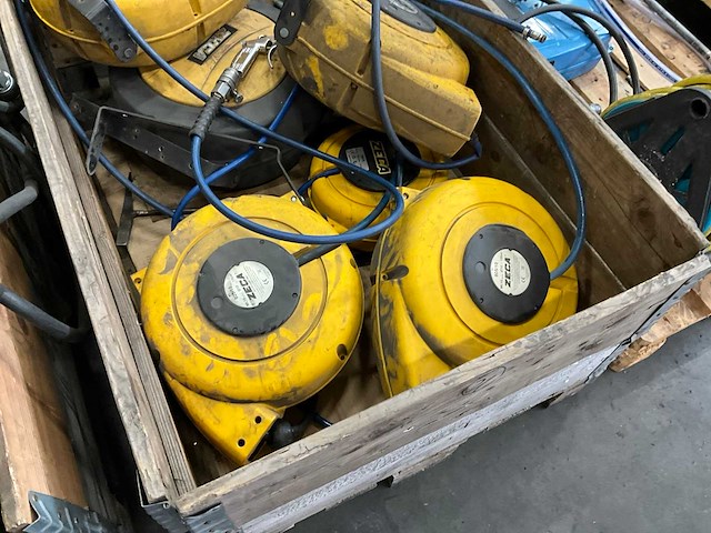 Diverse luchtslanghaspels (6x) - afbeelding 7 van  7