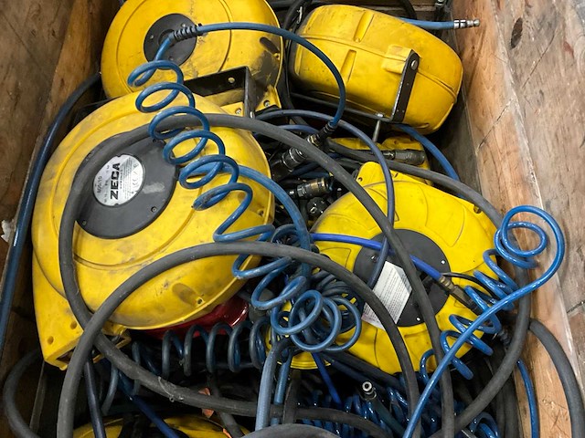 Diverse luchtslanghaspels (8x) - afbeelding 4 van  7