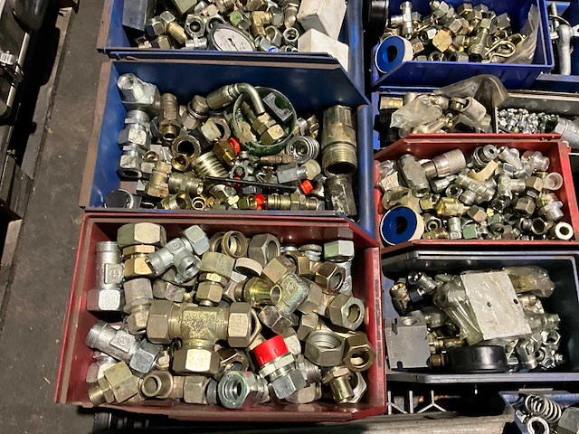 Diverse machine componenten - afbeelding 5 van  7