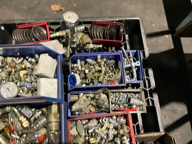 Diverse machine componenten - afbeelding 7 van  7