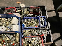 Diverse machine componenten - afbeelding 7 van  7