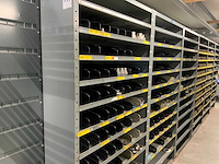 Diverse machine en onderdelen in 6 vakkenkasten - afbeelding 1 van  11