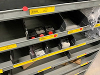 Diverse machine en onderdelen in 6 vakkenkasten - afbeelding 5 van  11