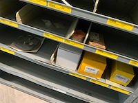 Diverse machine onderdelen in 7vakkenkasten - afbeelding 3 van  4