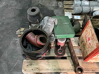 Diverse machine onderdelen - afbeelding 2 van  3