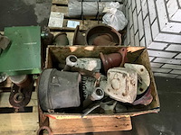 Diverse machine onderdelen - afbeelding 3 van  3
