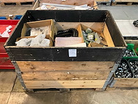 Diverse machine onderdelen - afbeelding 1 van  10