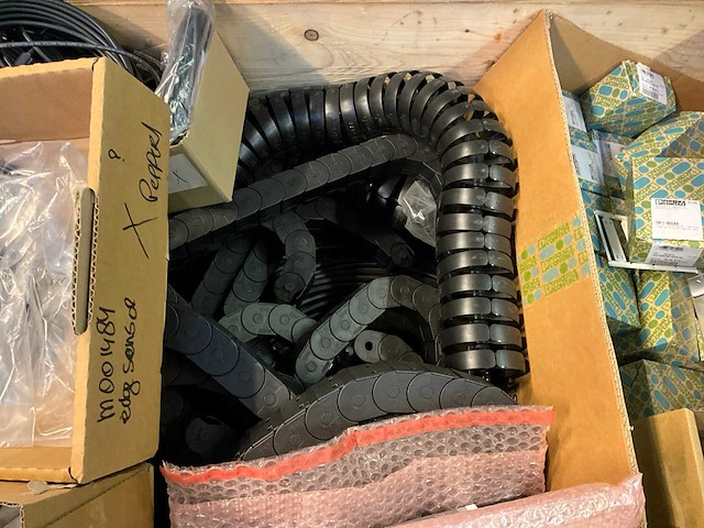 Diverse machine onderdelen - afbeelding 4 van  10