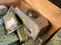 Diverse machine onderdelen - afbeelding 9 van  10