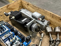 Diverse machine onderdelen - afbeelding 4 van  4