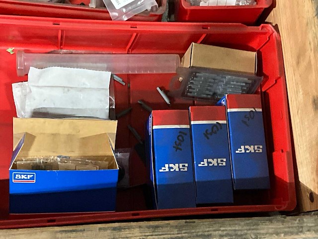 Diverse machine onderdelen - afbeelding 8 van  8