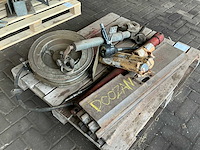 Diverse machine onderdelen - afbeelding 2 van  4