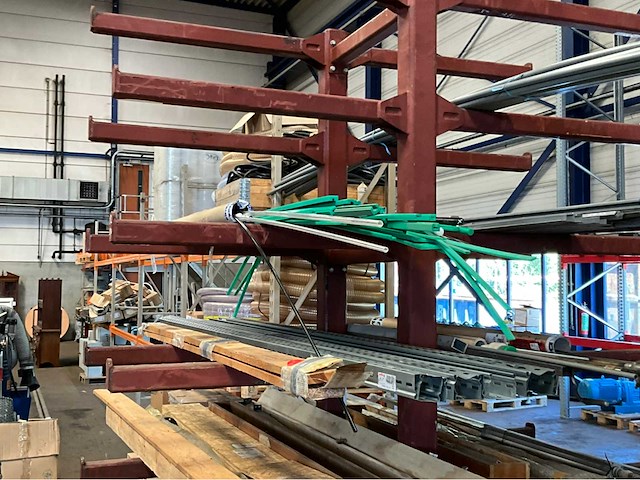 Diverse machine onderdelen - afbeelding 2 van  11