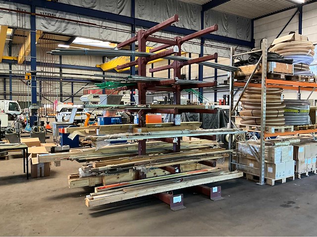 Diverse machine onderdelen - afbeelding 1 van  11