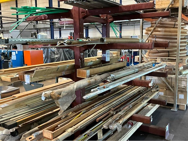 Diverse machine onderdelen - afbeelding 6 van  11