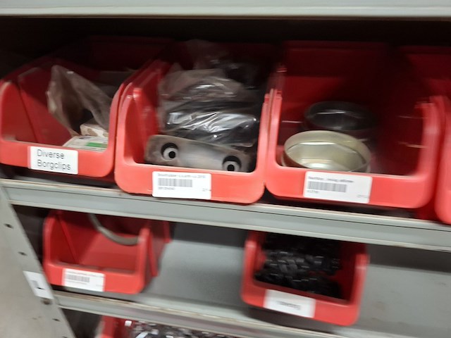 Diverse machine onderdelen - afbeelding 2 van  12