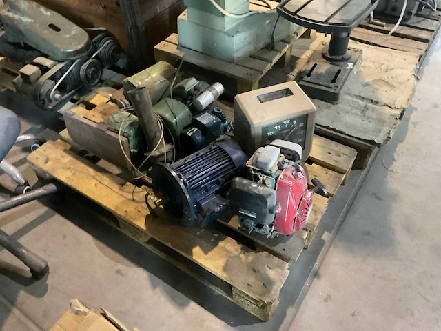 Diverse machine toebehoren - afbeelding 2 van  15