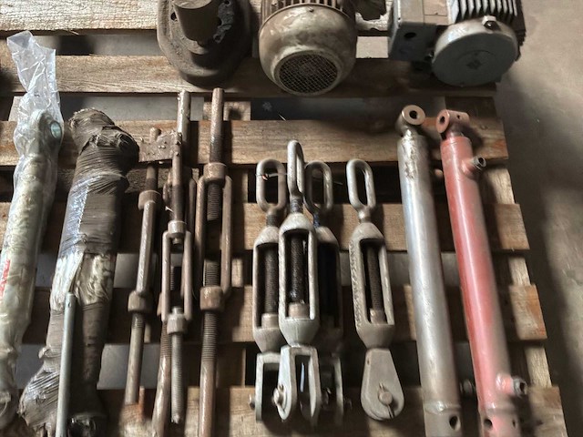 Diverse machine toebehoren - afbeelding 3 van  4