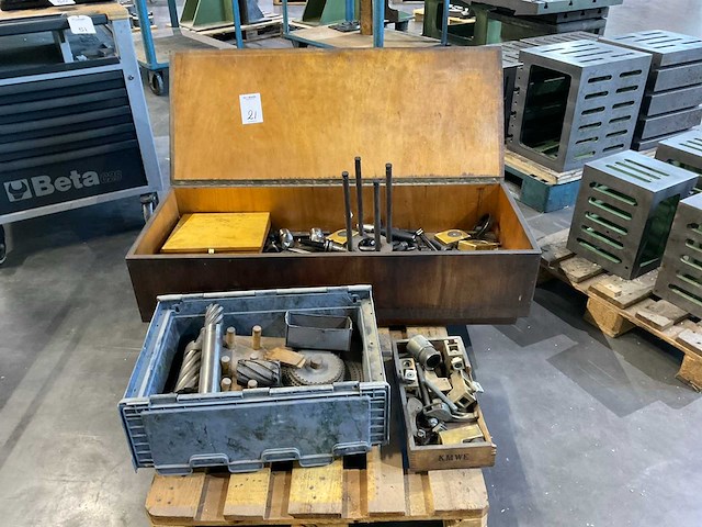 Diverse machinegereedschappen - afbeelding 1 van  6