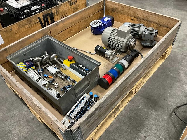 Diverse machineonderdeel - afbeelding 8 van  14