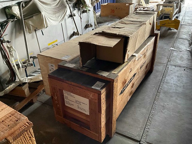 Diverse machineonderdelen - afbeelding 25 van  30