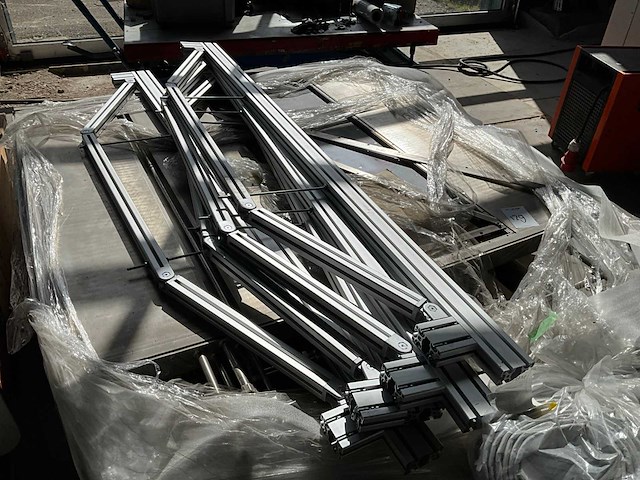 Diverse machineonderdelen - afbeelding 7 van  27