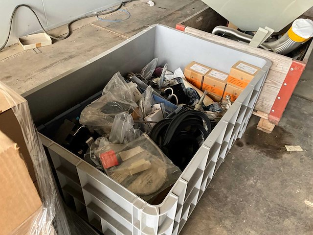 Diverse machineonderdelen - afbeelding 11 van  27