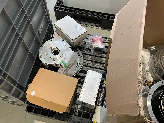 Diverse machineonderdelen - afbeelding 8 van  11