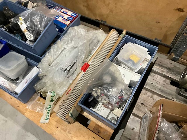 Diverse machineonderdelen - afbeelding 10 van  10