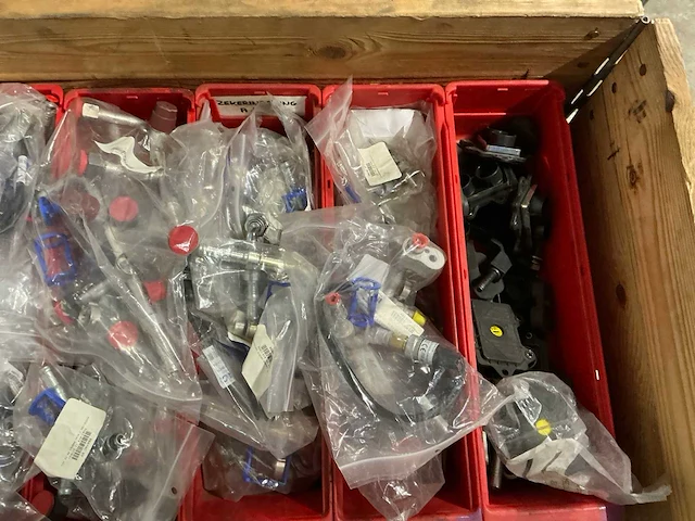 Diverse machineonderdelen - afbeelding 8 van  8