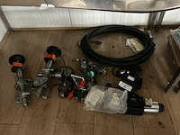 Diverse machineonderdelen - afbeelding 1 van  3