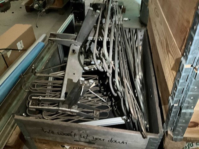 Diverse machineonderdelen - afbeelding 2 van  16