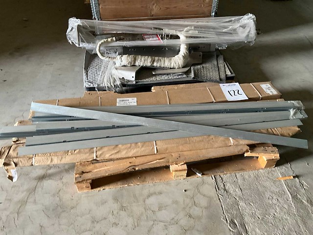 Diverse machineonderdelen - afbeelding 9 van  16